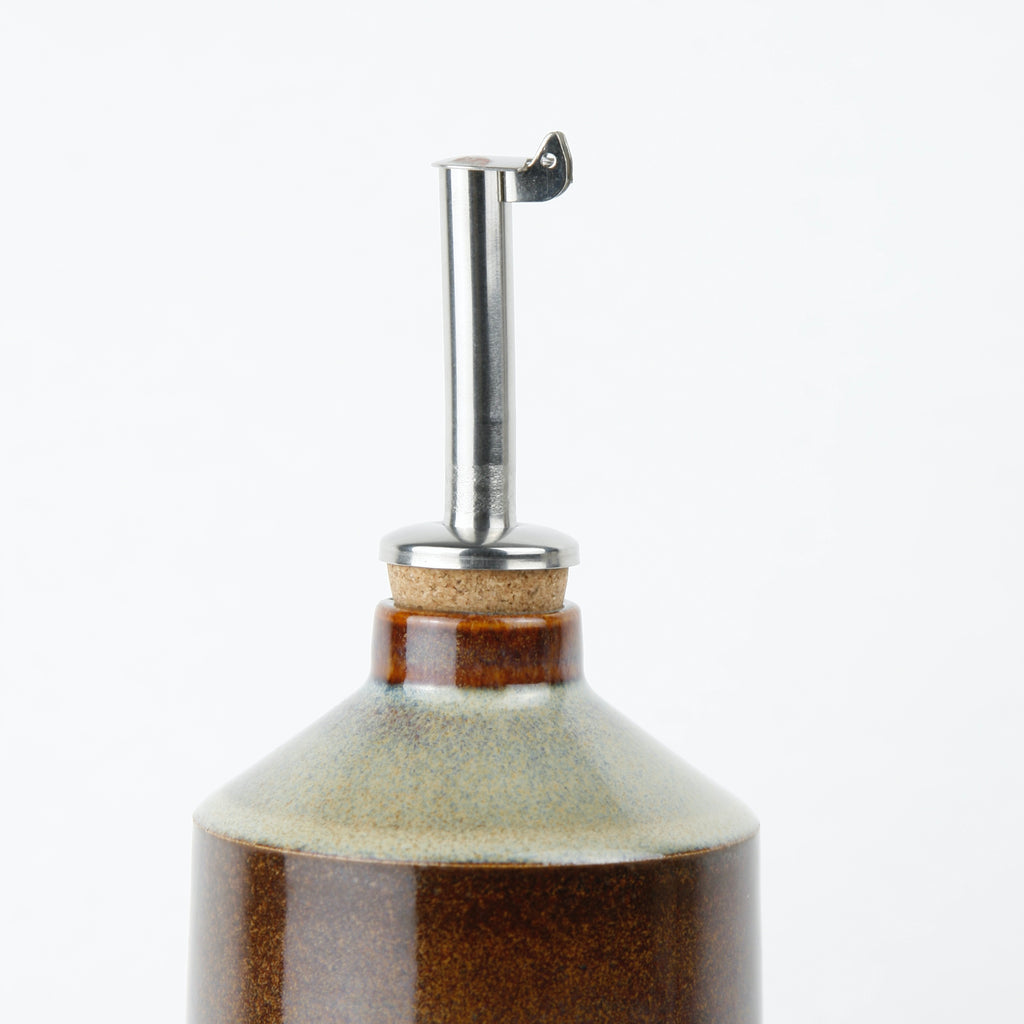 Oil bottle
